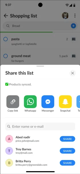 Listonic’s “Share this list” sheet with Copy link, WhatsApp and more buttons